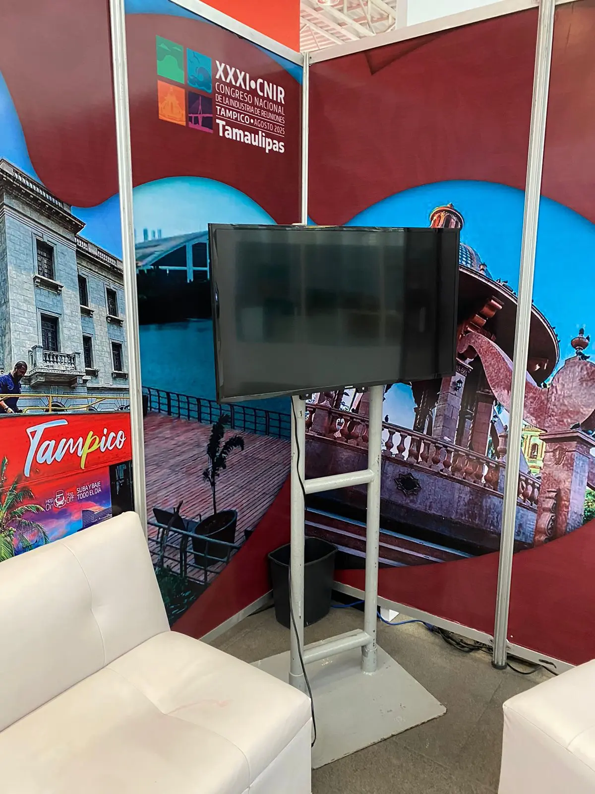 Imagen relacionada con el catálogo de Expo Contacto
