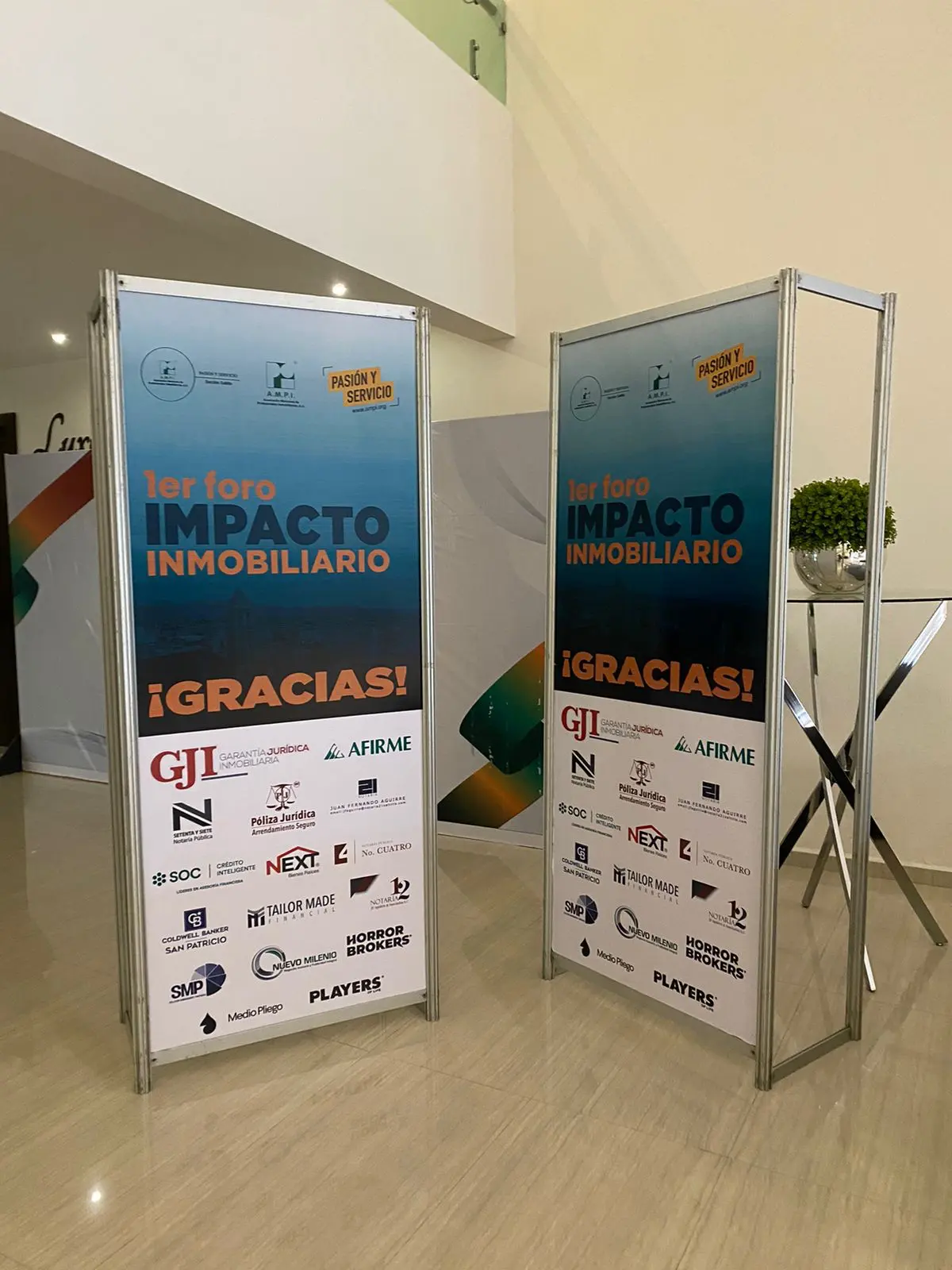 Imagen relacionada con el catálogo de Expo Contacto